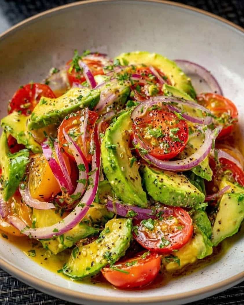 avocado tomato onion salad 1