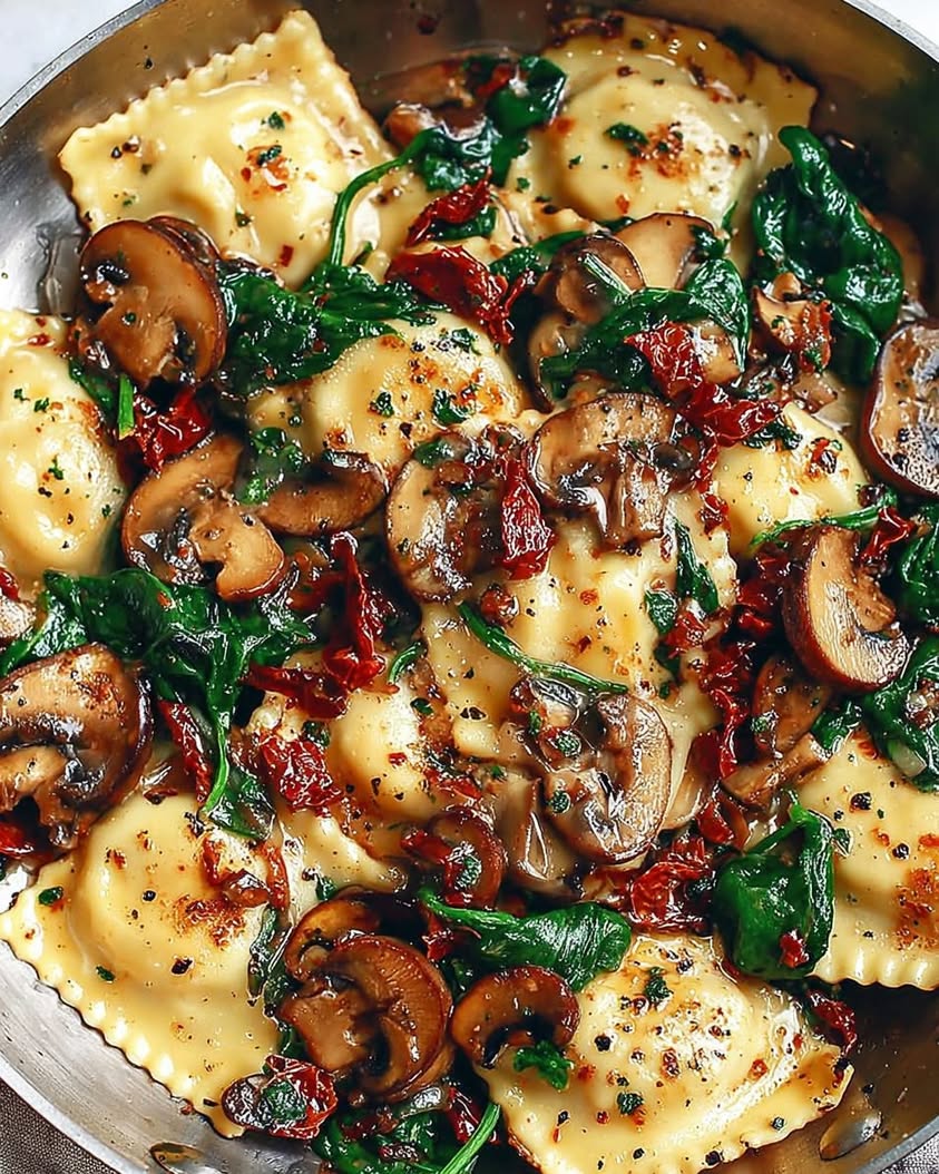 cheesy ravioli spinach mushrooms tomatoes