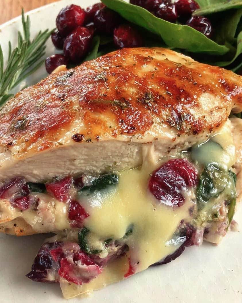 cranberry spinach stuffed chicken 2