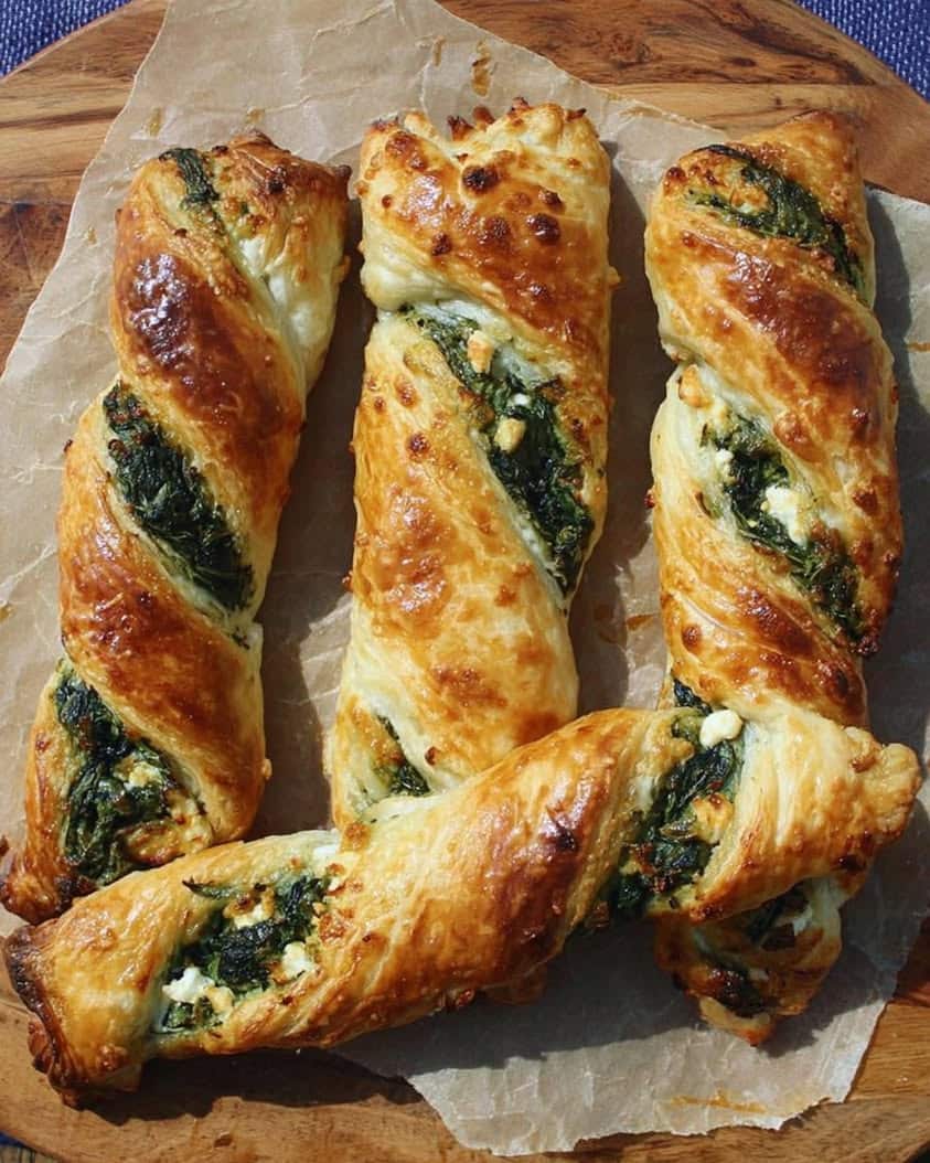 spinach feta puff pastry twists
